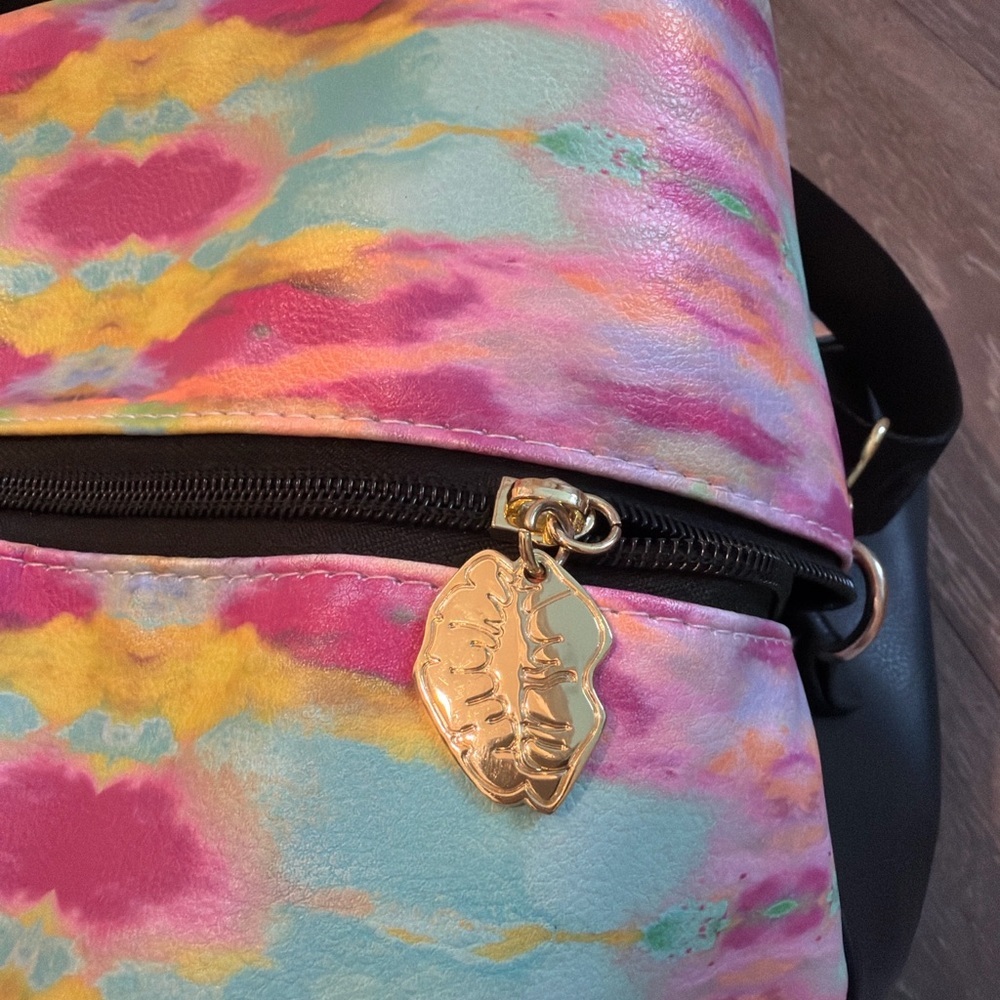 NWOT Luv Betsey by Betsey Johnson Multicolor Weekender Duffel Bag - Picture 7 of 9